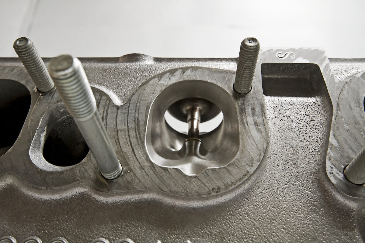 M20 Super Sport 885 Cylinder Head