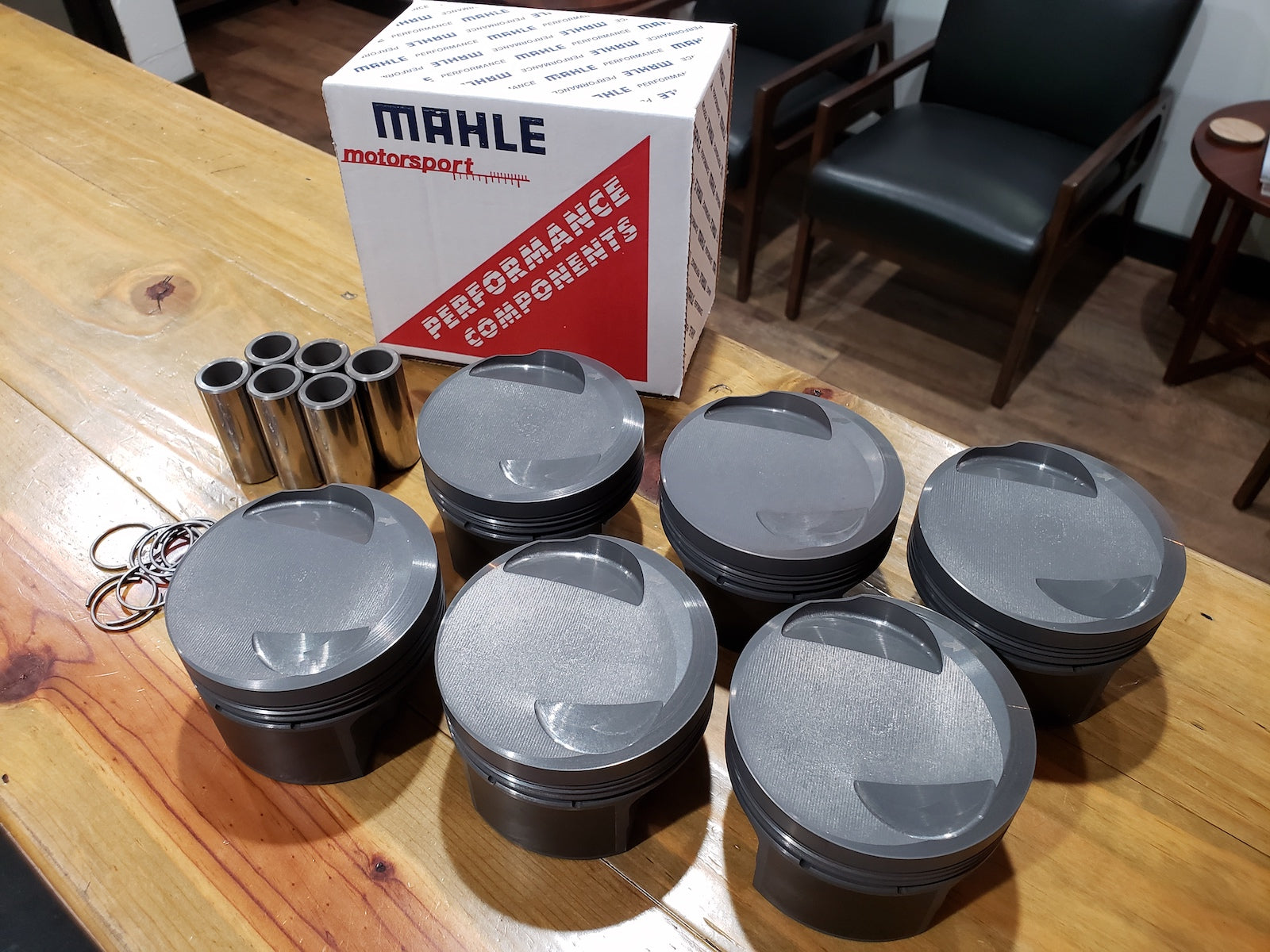 M20 2.5L Mahle Motorsport Piston Set BimmerHeads